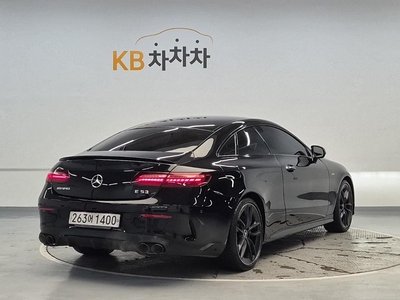 MERCEDES-BENZ E-CLASS - 2