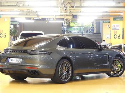 2022 Porsche PANAMERA 照片 4