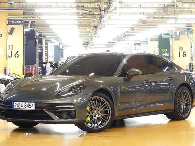 2022 Porsche PANAMERA 照片 1