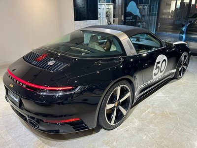 2020 Porsche 911 — миниатюра 28