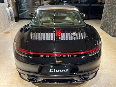 2020 Porsche 911 — миниатюра 21