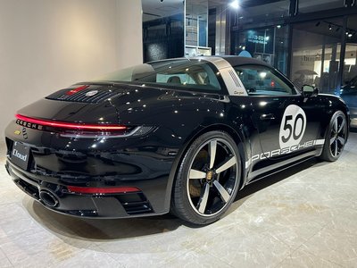 2020 Porsche 911 — миниатюра 16
