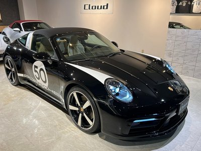 2020 Porsche 911 — миниатюра 23