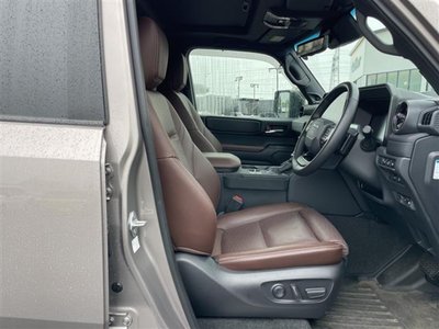 صورة 9 لـ 2025 Toyota LAND CRUISER 250