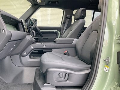 صورة 5 لـ 2023 LAND Rover DEFENDER