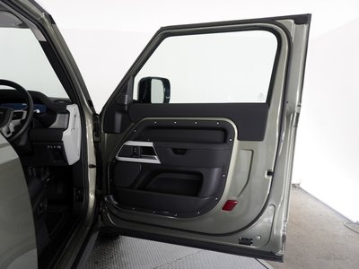 صورة مصغرة 59 لـ 2021 LAND Rover DEFENDER