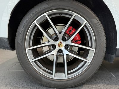2021 Porsche MACAN thumbnail 13
