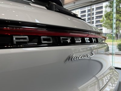 2021 Porsche MACAN — фото 9