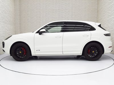 صورة 6 لـ 2022 Porsche CAYENNE