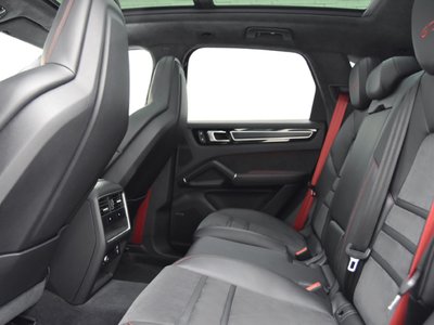 2022 Porsche CAYENNE — миниатюра 23