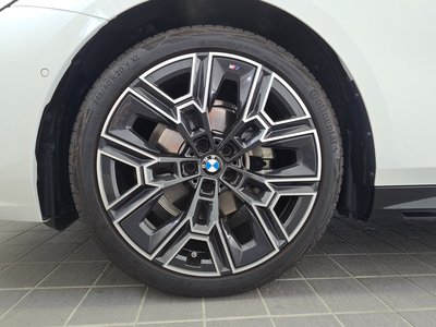 2025 BMW 5 SERIES TOURING — миниатюра 17