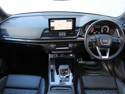AUDI SQ5 - 5