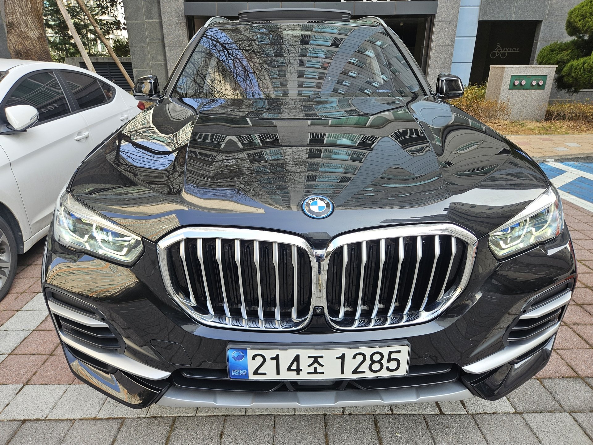 BMW X5 - View 1