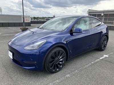 TESLA MODEL Y - 3
