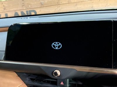 2025 Toyota CROWN SPORT photo 3