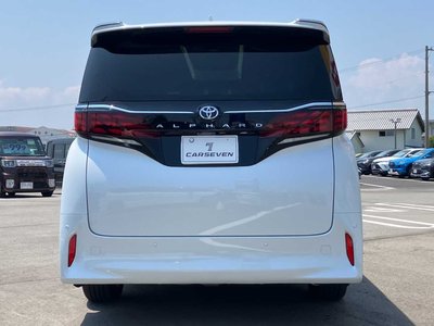 2024 Toyota ALPHARD — фото 6