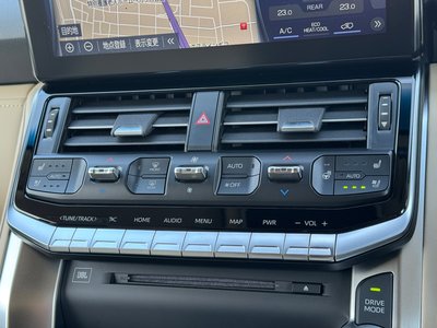 2023 Toyota LAND CRUISER 300 — миниатюра 60