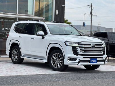 2023 Toyota LAND CRUISER 300 — миниатюра 17