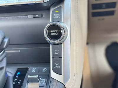 2023 Toyota LAND CRUISER 300 — миниатюра 59