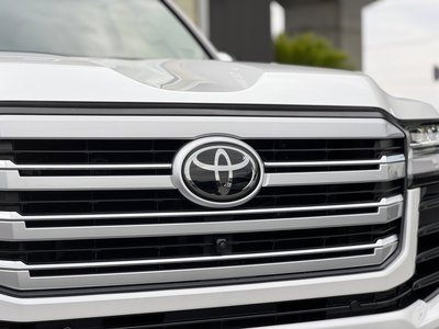 2023 Toyota LAND CRUISER 300 — миниатюра 20