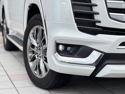 2023 Toyota LAND CRUISER 300 — миниатюра 26