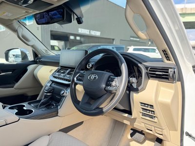 2023 Toyota LAND CRUISER 300 — миниатюра 47