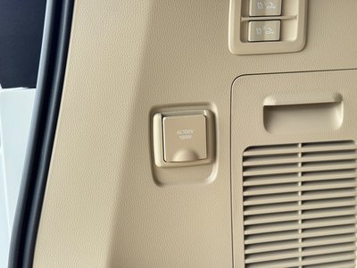 2023 Toyota LAND CRUISER 300 — миниатюра 80