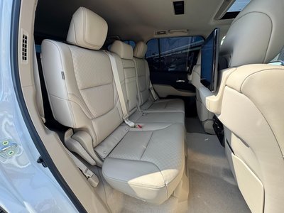 2023 Toyota LAND CRUISER 300 — миниатюра 50