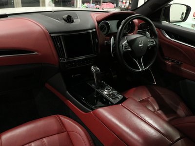 MASERATI LEVANTE - 4