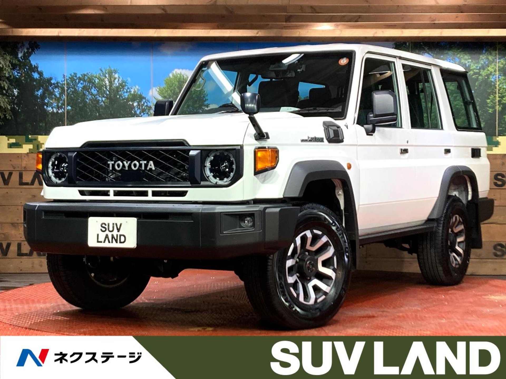 TOYOTA LAND CRUISER 70 - View 1