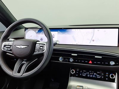 2024 Genesis GV70 thumbnail 14