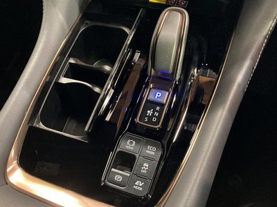 صورة مصغرة 47 لـ 2024 Toyota VELLFIRE