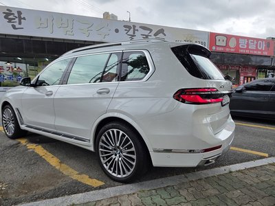 2025 BMW X7 照片 3