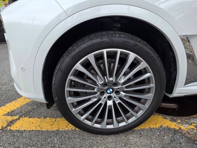 2025 BMW X7 — миниатюра 19
