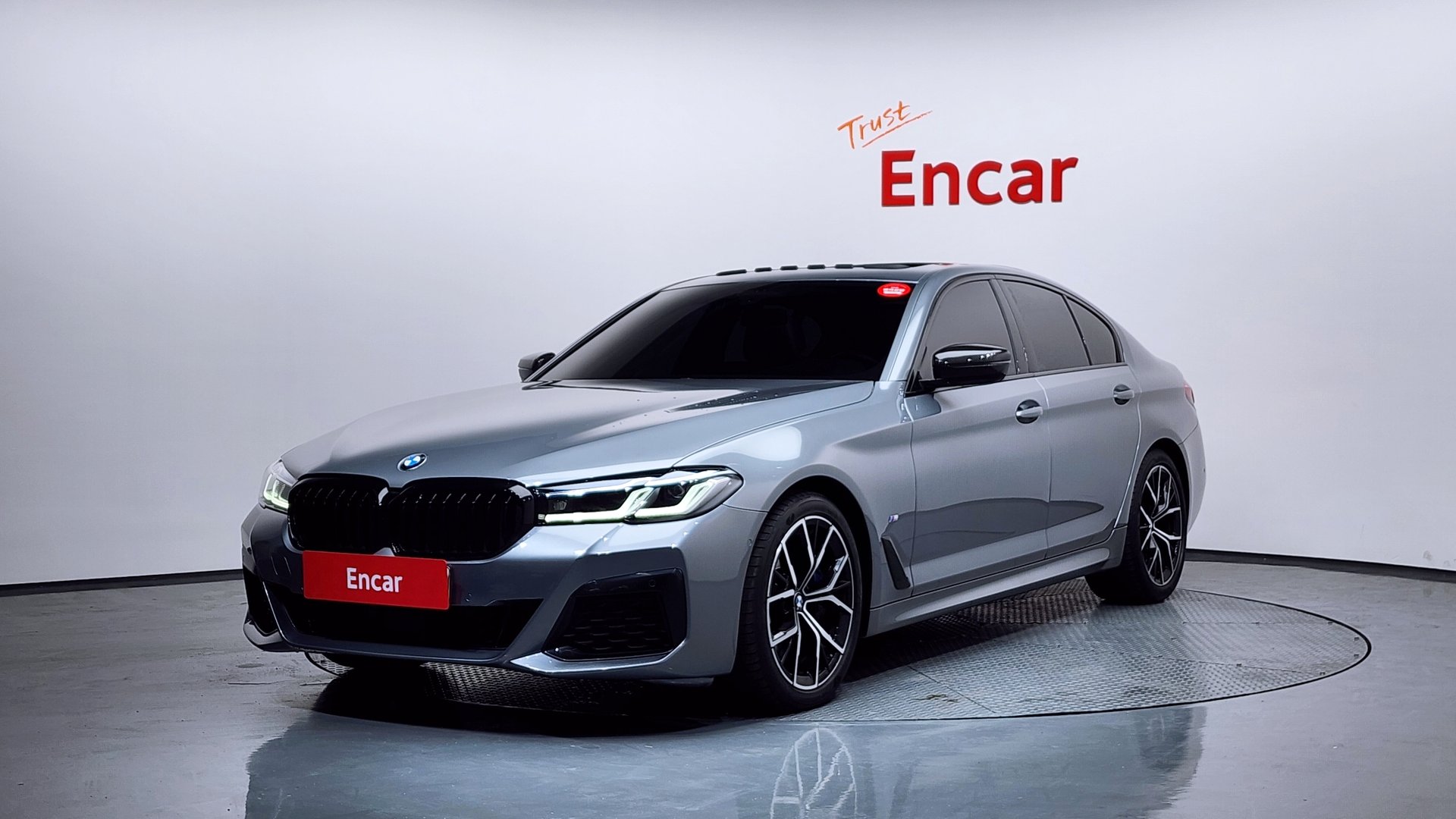 BMW 5 SERIES - View 1