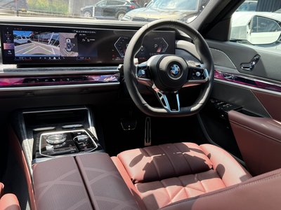 2025 BMW 7 SERIES — фото 8