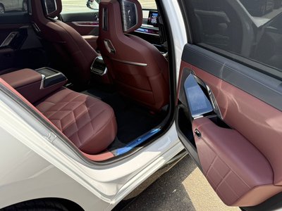 2025 BMW 7 SERIES — миниатюра 14