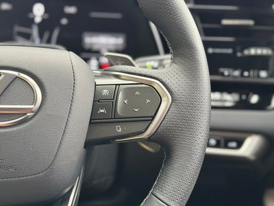 صورة مصغرة 65 لـ 2025 Lexus RX