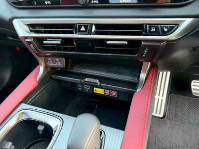 صورة مصغرة 49 لـ 2023 Lexus RX