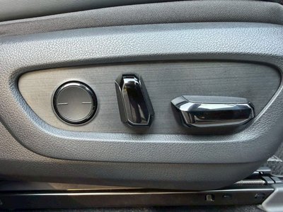 صورة مصغرة 36 لـ 2023 Lexus RX