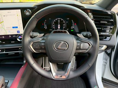 صورة مصغرة 41 لـ 2023 Lexus RX
