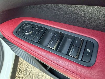صورة مصغرة 33 لـ 2023 Lexus RX