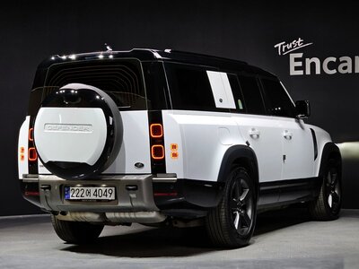 LAND ROVER DEFENDER - 4