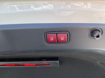 MERCEDES-BENZ CLS - 8