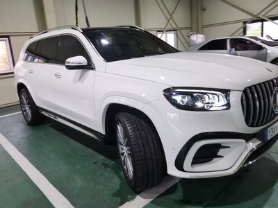 MERCEDES-BENZ GLS - 5