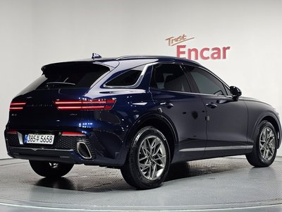 صورة 4 لـ 2021 Genesis GV70