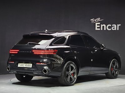 صورة 4 لـ 2023 Genesis GV70
