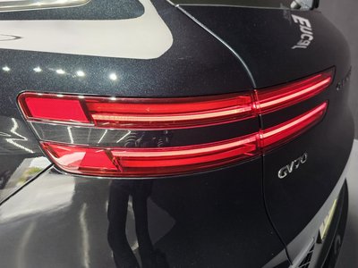 صورة 10 لـ 2023 Genesis GV70