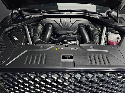 صورة 7 لـ 2023 Genesis GV70