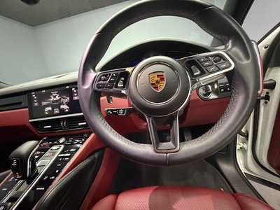 PORSCHE CAYENNE - 8